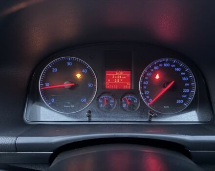 Серый Фольксваген Туран, объемом двигателя 1.9 л и пробегом 250 тыс. км за 3450 $, фото 13 на Automoto.ua