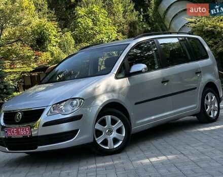 Серый Фольксваген Туран, объемом двигателя 1.6 л и пробегом 230 тыс. км за 6800 $, фото 18 на Automoto.ua