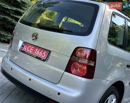 Сірий Фольксваген Туран, об'ємом двигуна 1.6 л та пробігом 230 тис. км за 6750 $, фото 27 на Automoto.ua