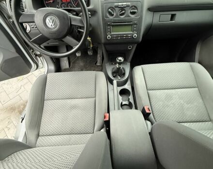 Серый Фольксваген Туран, объемом двигателя 0 л и пробегом 300 тыс. км за 3350 $, фото 6 на Automoto.ua