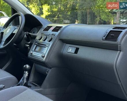 Сірий Фольксваген Туран, об'ємом двигуна 1.6 л та пробігом 230 тис. км за 6750 $, фото 83 на Automoto.ua