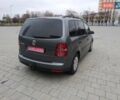 Серый Фольксваген Туран, объемом двигателя 1.6 л и пробегом 224 тыс. км за 7300 $, фото 4 на Automoto.ua