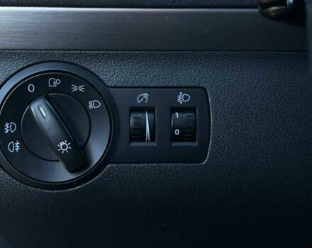 Серый Фольксваген Туран, объемом двигателя 1.4 л и пробегом 242 тыс. км за 7000 $, фото 12 на Automoto.ua