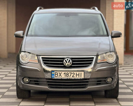 Сірий Фольксваген Туран, об'ємом двигуна 1.9 л та пробігом 221 тис. км за 6600 $, фото 2 на Automoto.ua