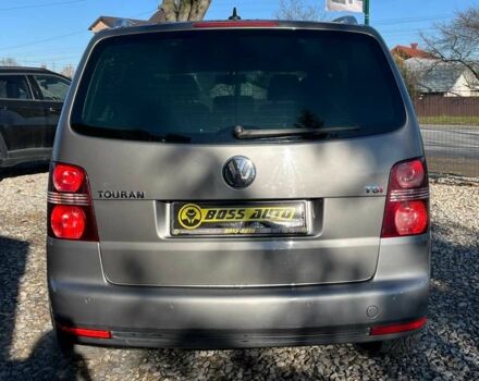 Серый Фольксваген Туран, объемом двигателя 1.4 л и пробегом 242 тыс. км за 7000 $, фото 5 на Automoto.ua