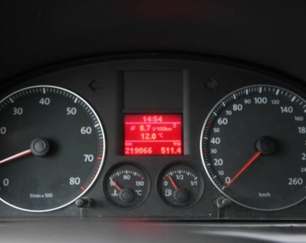 Серый Фольксваген Туран, объемом двигателя 1.6 л и пробегом 218 тыс. км за 8600 $, фото 15 на Automoto.ua