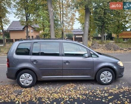 Сірий Фольксваген Туран, об'ємом двигуна 1.39 л та пробігом 295 тис. км за 6000 $, фото 5 на Automoto.ua