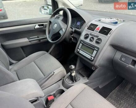 Сірий Фольксваген Туран, об'ємом двигуна 1.4 л та пробігом 265 тис. км за 5250 $, фото 5 на Automoto.ua