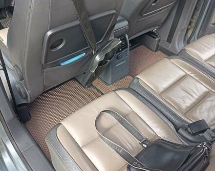 Серый Фольксваген Туран, объемом двигателя 1.97 л и пробегом 288 тыс. км за 7800 $, фото 5 на Automoto.ua