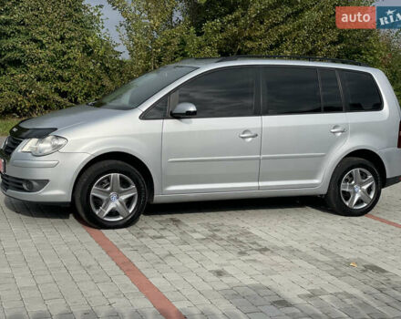 Серый Фольксваген Туран, объемом двигателя 1.9 л и пробегом 263 тыс. км за 7400 $, фото 12 на Automoto.ua