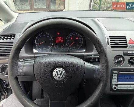 Серый Фольксваген Туран, объемом двигателя 1.6 л и пробегом 251 тыс. км за 6950 $, фото 30 на Automoto.ua