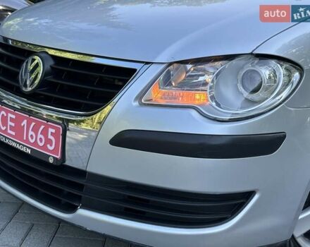 Сірий Фольксваген Туран, об'ємом двигуна 1.6 л та пробігом 230 тис. км за 6750 $, фото 21 на Automoto.ua