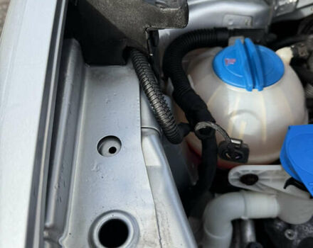 Серый Фольксваген Туран, объемом двигателя 1.6 л и пробегом 199 тыс. км за 7699 $, фото 52 на Automoto.ua