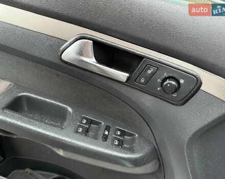 Сірий Фольксваген Туран, об'ємом двигуна 1.9 л та пробігом 226 тис. км за 7900 $, фото 33 на Automoto.ua