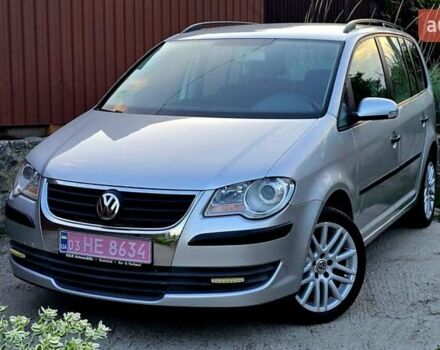 Сірий Фольксваген Туран, об'ємом двигуна 1.6 л та пробігом 225 тис. км за 7777 $, фото 4 на Automoto.ua