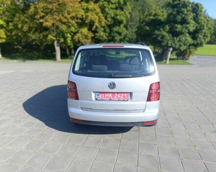 Сірий Фольксваген Туран, об'ємом двигуна 1.6 л та пробігом 237 тис. км за 6800 $, фото 5 на Automoto.ua