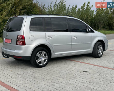 Серый Фольксваген Туран, объемом двигателя 1.9 л и пробегом 263 тыс. км за 7400 $, фото 17 на Automoto.ua