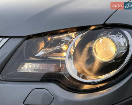 Сірий Фольксваген Туран, об'ємом двигуна 1.4 л та пробігом 48 тис. км за 8999 $, фото 28 на Automoto.ua