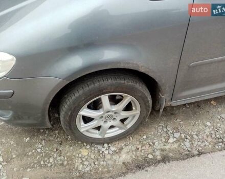 Серый Фольксваген Туран, объемом двигателя 2 л и пробегом 252 тыс. км за 6800 $, фото 5 на Automoto.ua