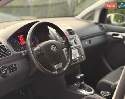 Сірий Фольксваген Туран, об'ємом двигуна 1.9 л та пробігом 221 тис. км за 6600 $, фото 21 на Automoto.ua