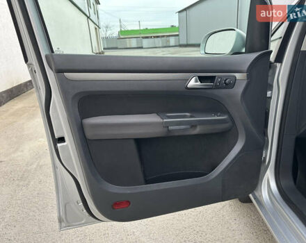 Серый Фольксваген Туран, объемом двигателя 1.6 л и пробегом 215 тыс. км за 6800 $, фото 23 на Automoto.ua