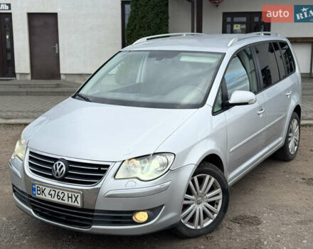 Сірий Фольксваген Туран, об'ємом двигуна 1.97 л та пробігом 370 тис. км за 6200 $, фото 3 на Automoto.ua