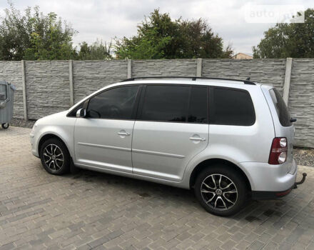 Сірий Фольксваген Туран, об'ємом двигуна 1.98 л та пробігом 360 тис. км за 5850 $, фото 8 на Automoto.ua