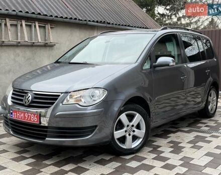 Серый Фольксваген Туран, объемом двигателя 1.6 л и пробегом 251 тыс. км за 6950 $, фото 6 на Automoto.ua
