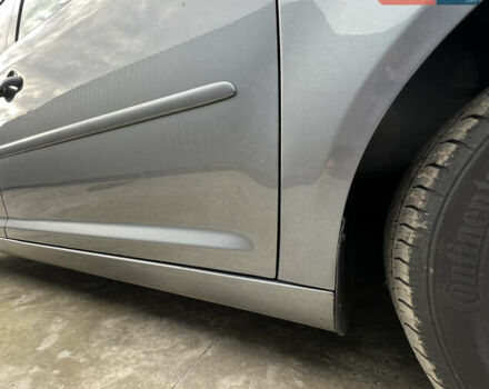 Серый Фольксваген Туран, объемом двигателя 1.6 л и пробегом 217 тыс. км за 8200 $, фото 31 на Automoto.ua