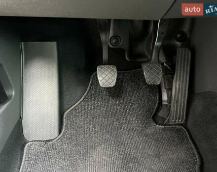 Серый Фольксваген Туран, объемом двигателя 1.6 л и пробегом 217 тыс. км за 8200 $, фото 47 на Automoto.ua