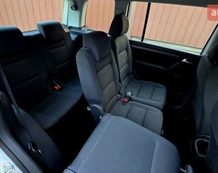 Сірий Фольксваген Туран, об'ємом двигуна 1.6 л та пробігом 225 тис. км за 7777 $, фото 38 на Automoto.ua