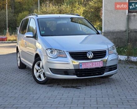 Серый Фольксваген Туран, объемом двигателя 1.6 л и пробегом 225 тыс. км за 6700 $, фото 10 на Automoto.ua