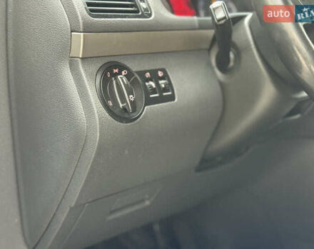 Серый Фольксваген Туран, объемом двигателя 1.9 л и пробегом 282 тыс. км за 6900 $, фото 20 на Automoto.ua