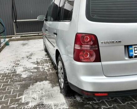 Серый Фольксваген Туран, объемом двигателя 1.6 л и пробегом 187 тыс. км за 6800 $, фото 2 на Automoto.ua