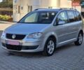 Серый Фольксваген Туран, объемом двигателя 1.6 л и пробегом 225 тыс. км за 6700 $, фото 21 на Automoto.ua