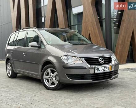 Сірий Фольксваген Туран, об'ємом двигуна 1.4 л та пробігом 187 тис. км за 6650 $, фото 1 на Automoto.ua