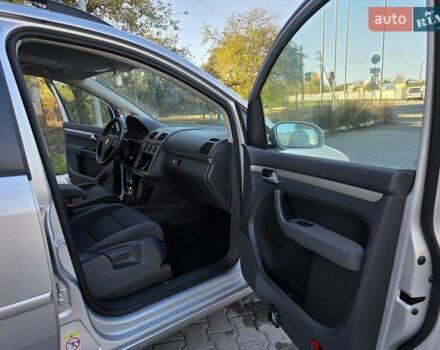 Серый Фольксваген Туран, объемом двигателя 1.6 л и пробегом 225 тыс. км за 6700 $, фото 39 на Automoto.ua