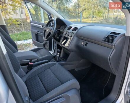 Серый Фольксваген Туран, объемом двигателя 1.6 л и пробегом 225 тыс. км за 6700 $, фото 35 на Automoto.ua