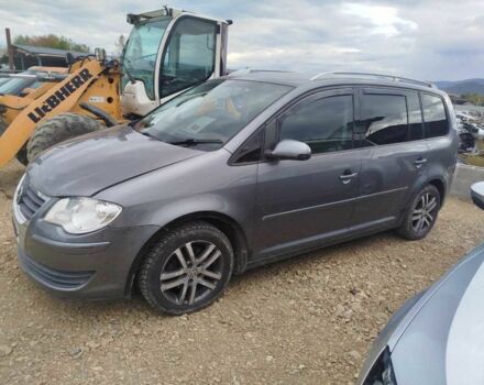 Серый Фольксваген Туран, объемом двигателя 1.9 л и пробегом 250 тыс. км за 3400 $, фото 12 на Automoto.ua