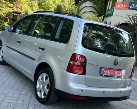 Сірий Фольксваген Туран, об'ємом двигуна 1.6 л та пробігом 230 тис. км за 6750 $, фото 64 на Automoto.ua