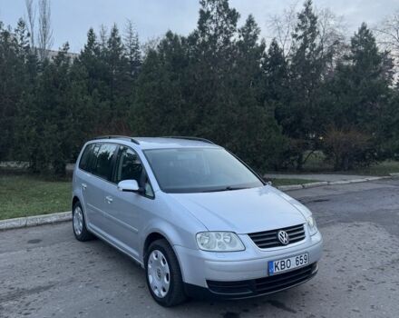 Серый Фольксваген Туран, объемом двигателя 1.9 л и пробегом 250 тыс. км за 3450 $, фото 3 на Automoto.ua