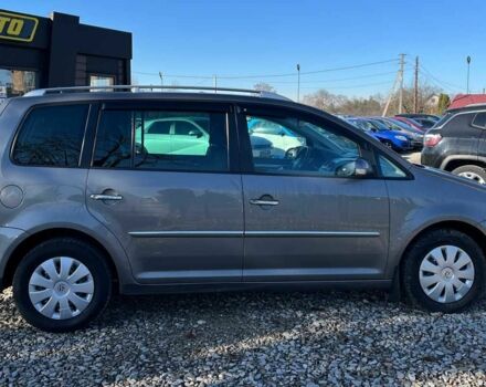 Серый Фольксваген Туран, объемом двигателя 1.4 л и пробегом 242 тыс. км за 7000 $, фото 7 на Automoto.ua