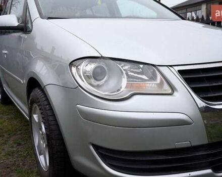 Серый Фольксваген Туран, объемом двигателя 1.39 л и пробегом 211 тыс. км за 5500 $, фото 16 на Automoto.ua