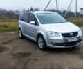 Серый Фольксваген Туран, объемом двигателя 1.9 л и пробегом 260 тыс. км за 6900 $, фото 1 на Automoto.ua