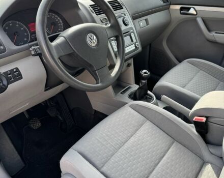 Фольксваген Туран 2007 в Лубнах на Automoto.ua Серый Фольксваген Туран, объемом двигателя 1.6 л и пробегом 199 тыс. км за 7699 $, фото 8 на Automoto.ua