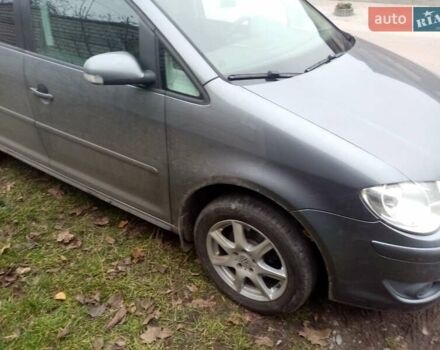 Серый Фольксваген Туран, объемом двигателя 2 л и пробегом 252 тыс. км за 6800 $, фото 6 на Automoto.ua