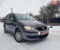 Серый Фольксваген Туран, объемом двигателя 1.6 л и пробегом 250 тыс. км за 7100 $, фото 6 на Automoto.ua