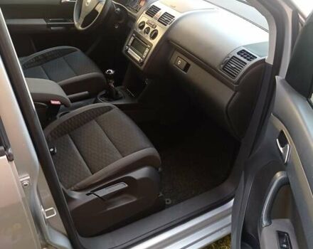 Сірий Фольксваген Туран, об'ємом двигуна 1.6 л та пробігом 285 тис. км за 6000 $, фото 7 на Automoto.ua