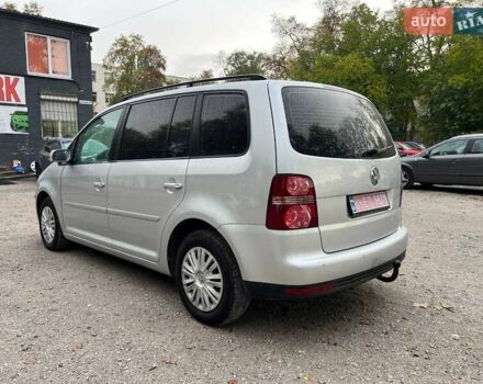 Серый Фольксваген Туран, объемом двигателя 1.6 л и пробегом 262 тыс. км за 6700 $, фото 6 на Automoto.ua