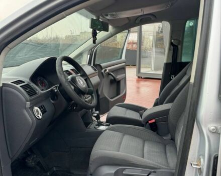 Сірий Фольксваген Туран, об'ємом двигуна 1.9 л та пробігом 340 тис. км за 3100 $, фото 7 на Automoto.ua